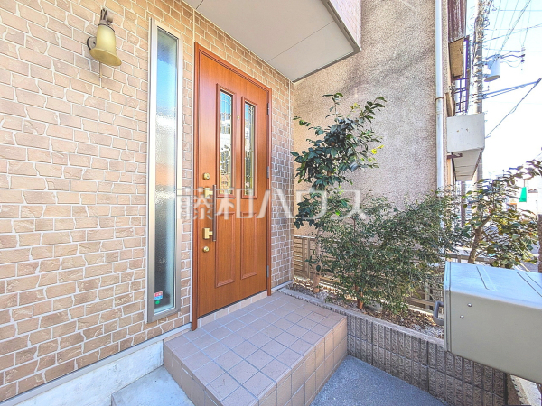 玄関　【富士見市水谷東３丁目】