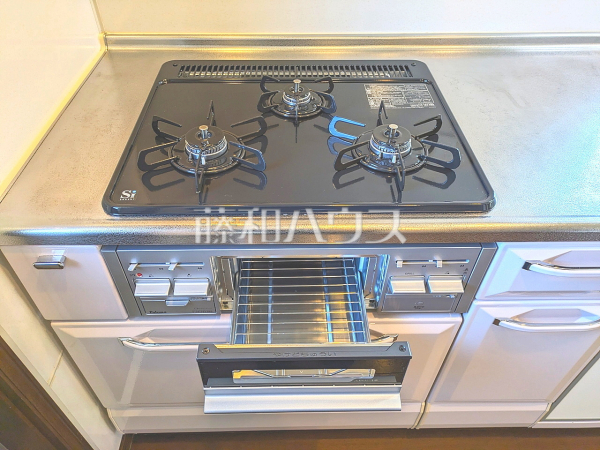 キッチンコンロ　【富士見市水谷東３丁目】