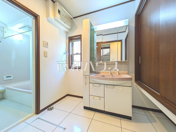 洗面室　【富士見市水谷東３丁目】