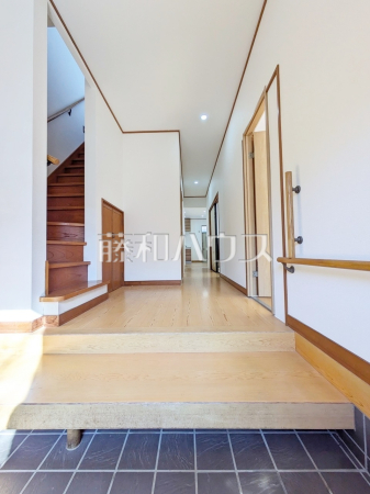 玄関　【八王子市散田町３丁目】