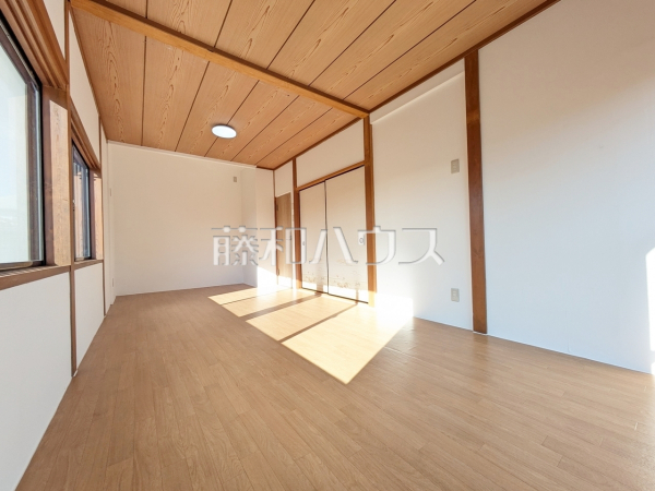 居室　【八王子市散田町３丁目】