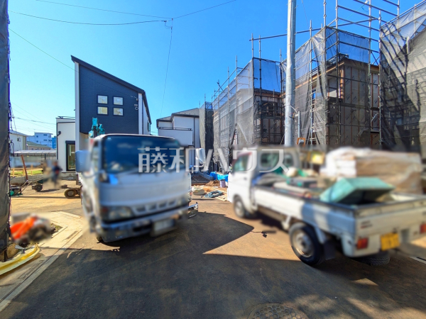 接道状況および現場風景　【朝霞市膝折町３丁目】