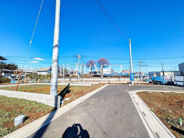 接道状況および現場風景　【朝霞市膝折町３丁目】