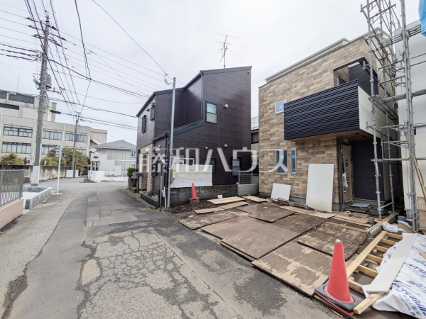 接道状況および現場風景 【小金井市梶野町1丁目】 接道状況および現場風景 【小金井市梶野町1丁目】