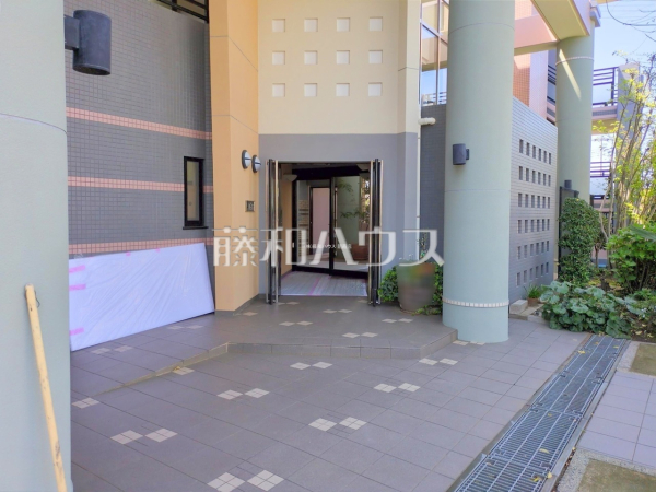 エントランス　【ザ・ステイツ志木幸町】