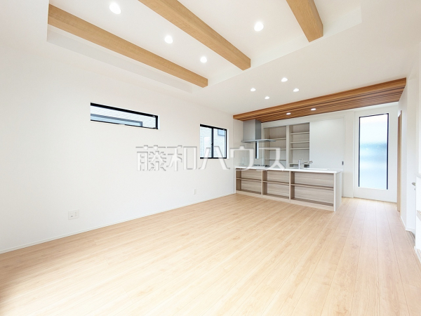 B号棟　リビング　【朝霞市仲町１丁目】