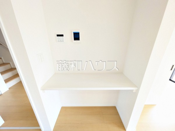 B号棟　棚　【北名古屋市鍜治ケ一色西一丁目】