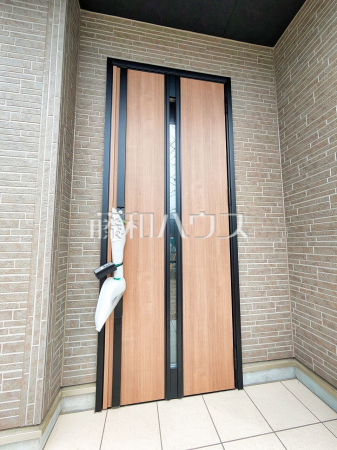 1号棟　玄関　【所沢市大字久米】