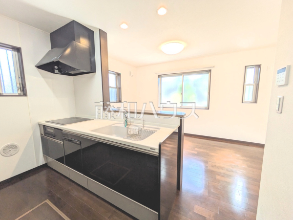 キッチン　【東大和市中央４丁目】