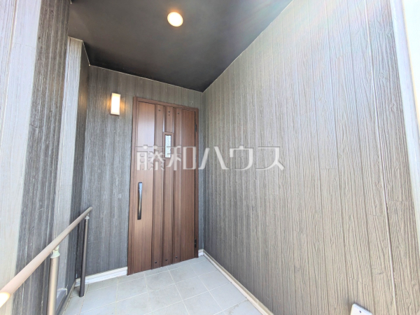 玄関　【東大和市中央４丁目】