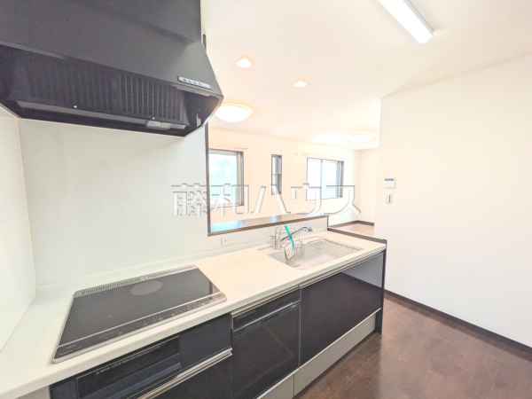 キッチン　【東大和市中央４丁目】