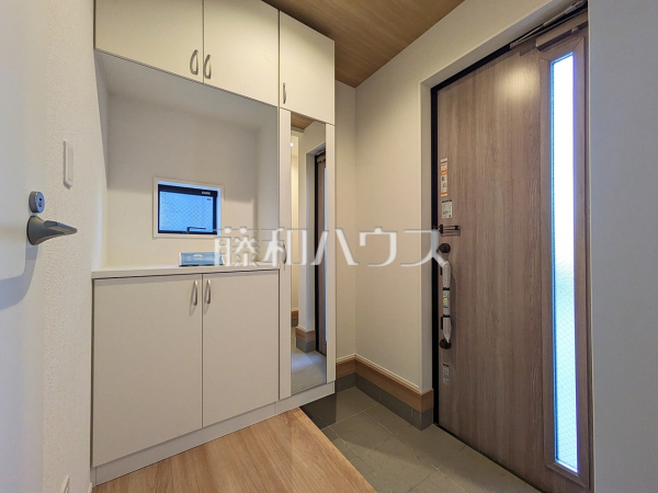 2号棟　玄関　【東大和市仲原２丁目】