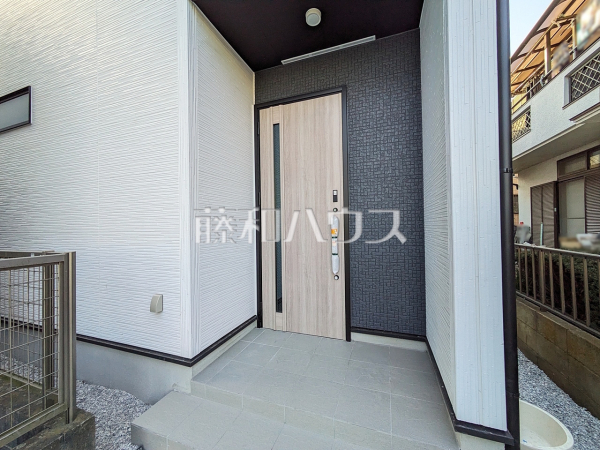 2号棟　玄関　【東大和市仲原２丁目】