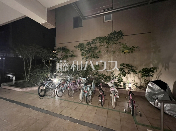 駐輪場　【アデニウム府中白糸台】