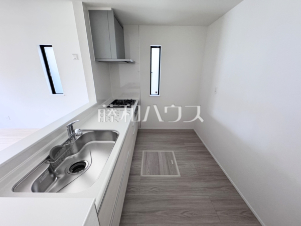 A号棟　キッチン　【沖縄市東１丁目】