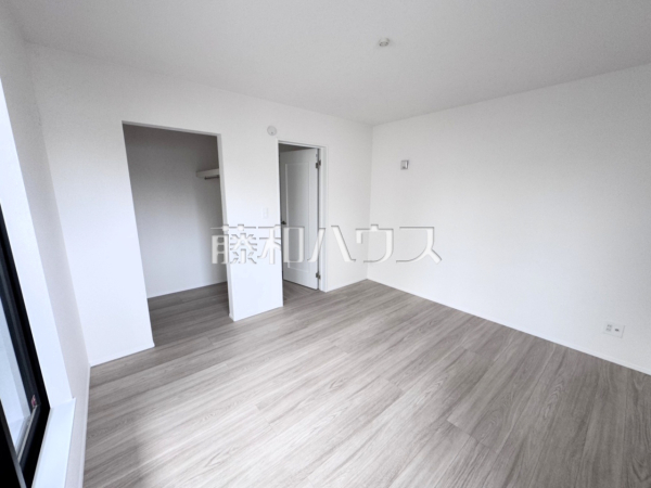 A号棟　居室　【沖縄市東１丁目】