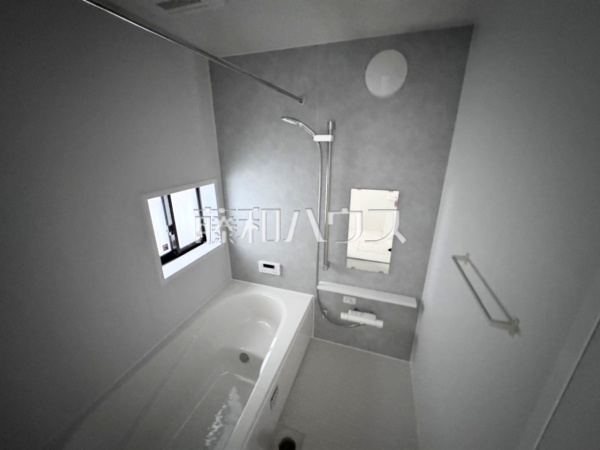 B号棟　浴室　【沖縄市東１丁目】