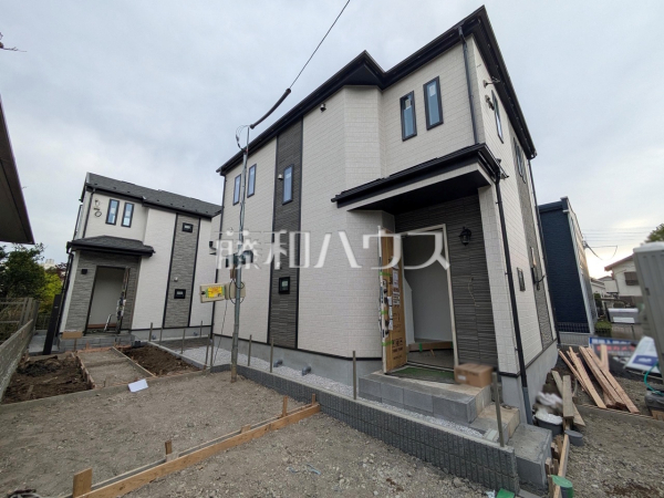 外観　【小金井市桜町２丁目】
足場が外れて実際の外観が見えてきました。完成までもう少しです。　