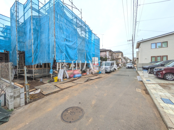 接道状況および現場風景　夜間や平日の見学も可能です。お客様のお家探しを徹底的にサポートいたしますのでお気軽にお問い合わせください。【国分寺市戸倉２丁目】