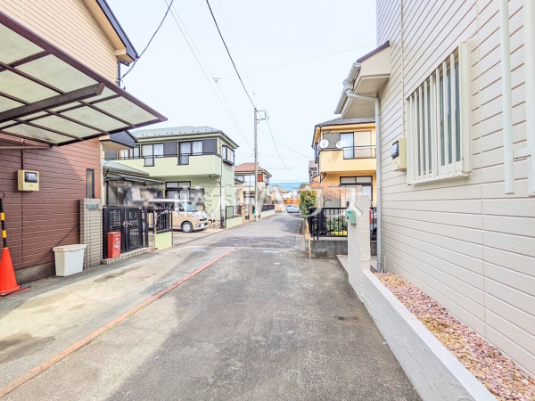 接道状況および現場風景　【武蔵村山市学園３丁目】