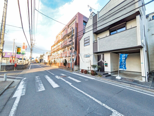 接道状況および現場風景　【西東京市新町５丁目】 物件の事、諸費用の事など、小さな疑問もお気軽にご連絡・ご相談下さい。 