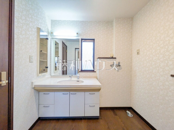 洗面室　【所沢市松が丘１丁目】