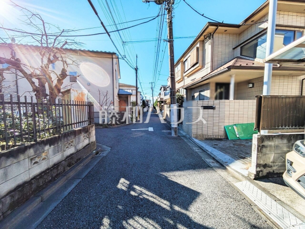 接道状況および現場風景(現況：古屋有)　【杉並区久我山４丁目】