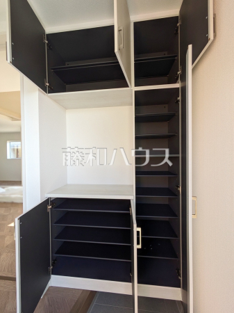 玄関収納　【小平市花小金井５丁目】