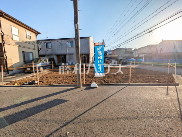 現地写真【小平市花小金井５丁目】 見学はしたいけど、なかなか時間が取れない・・・そんな方に出勤前や仕事終わりにマイホームを見学できるサポートをいたします 