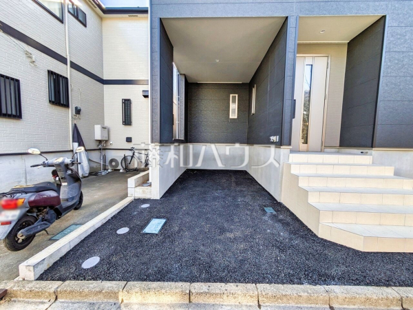 カースペース　 愛車を守るビルトインガレージ！アウトドア用品のお手入れにも便利です！ 【新座市野寺２丁目】