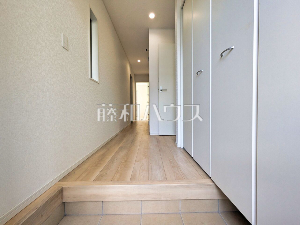 玄関　【新座市野寺２丁目】