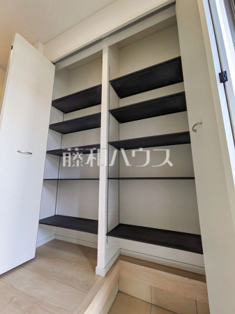 玄関収納　【新座市野寺２丁目】