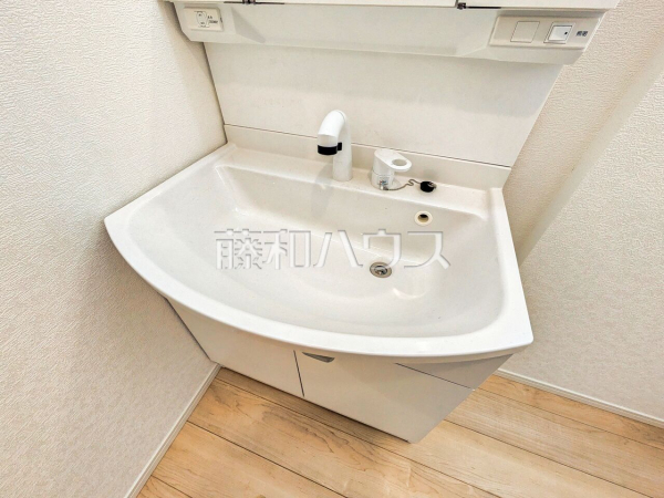 洗面台　【新座市野寺２丁目】