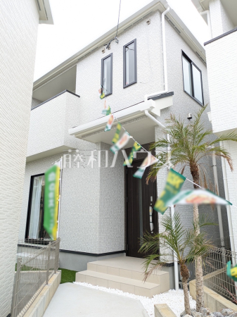 A号棟　外観　【八重瀬町字具志頭】 生活に溶け込むシンプルなデザインの外観が魅力の新邸です。 