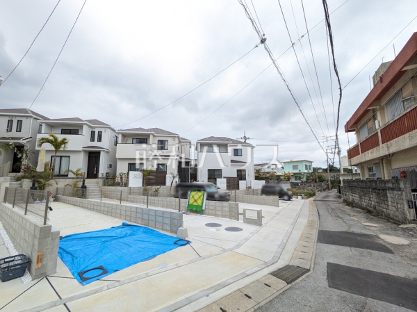 接道状況および現場風景　【八重瀬町字具志頭】