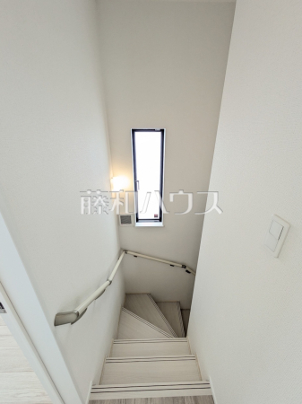 A号棟　階段　【八重瀬町字具志頭】