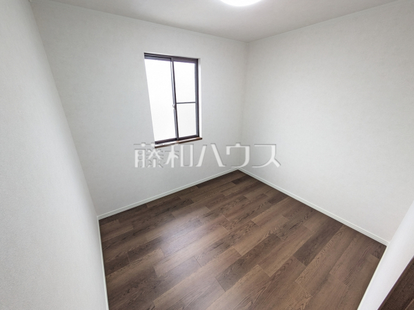 居室　【春日井市坂下町７丁目】