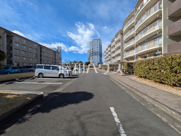 駐車場　【多摩ニュータウン　落合団地4-2】