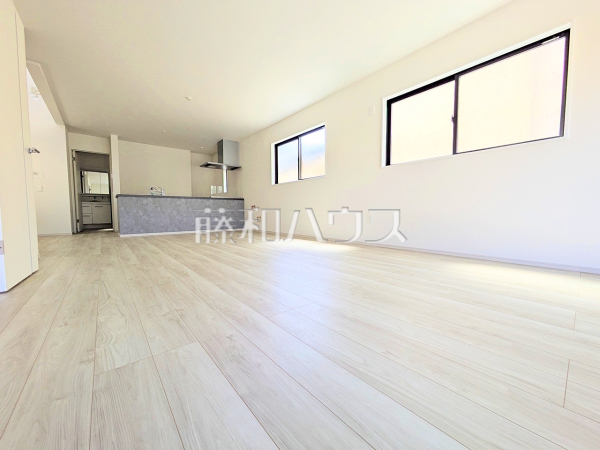 1号棟　リビング　【福岡市東区雁の巣２丁目】