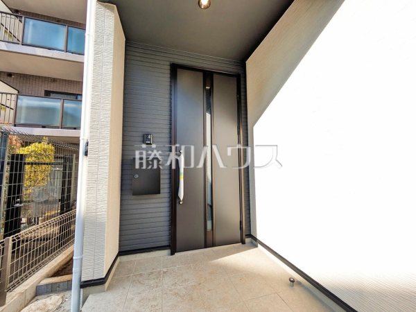 玄関　【所沢市北有楽町】