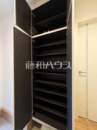 玄関収納　【西東京市谷戸町１丁目】