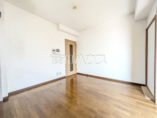 ダイニング　【マートルコート杉並方南町】