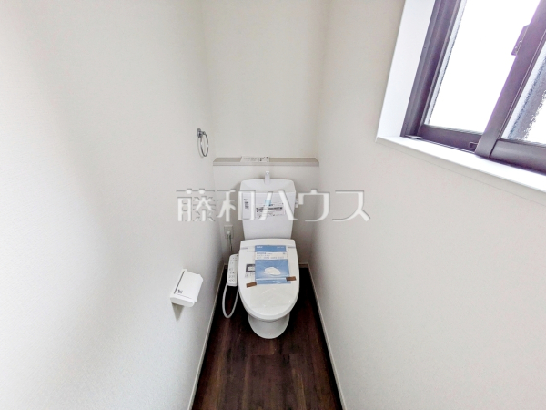 4号棟　トイレ　【福岡市南区西長住２丁目】