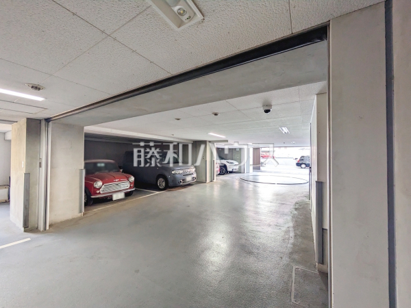 駐車場　【グランスイート上石神井】