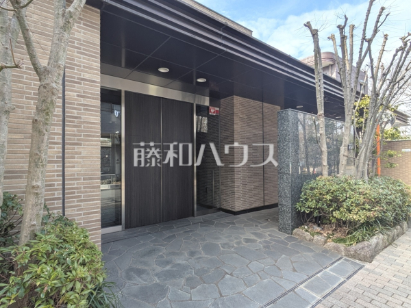 エントランス　【 ザ・パークハウス三鷹櫻邸】