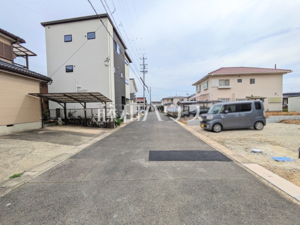 接道状況および現場風景　【春日井市西高山町３丁目】