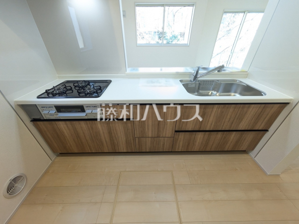 2号棟　キッチン　【八王子市寺田町】