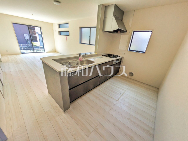 1号棟　キッチン　【八王子市中野上町３丁目】