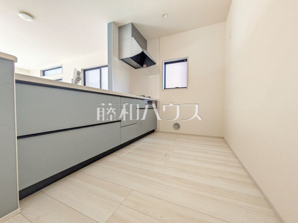 2号棟　キッチン　【八王子市中野上町３丁目】