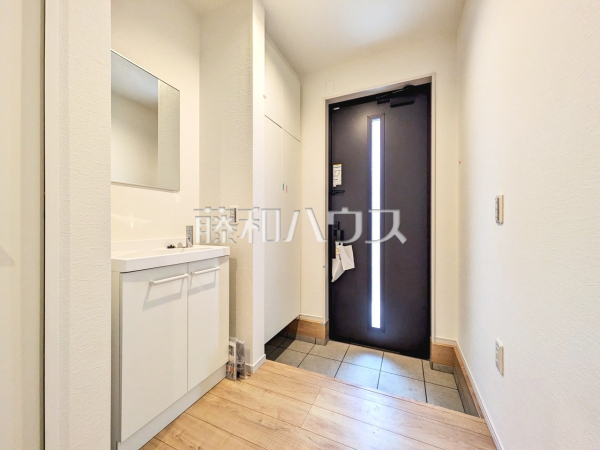 玄関　【西東京市田無町１丁目】